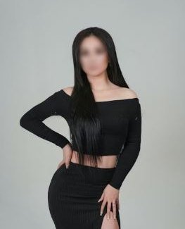 Жасмин Выезд, 27